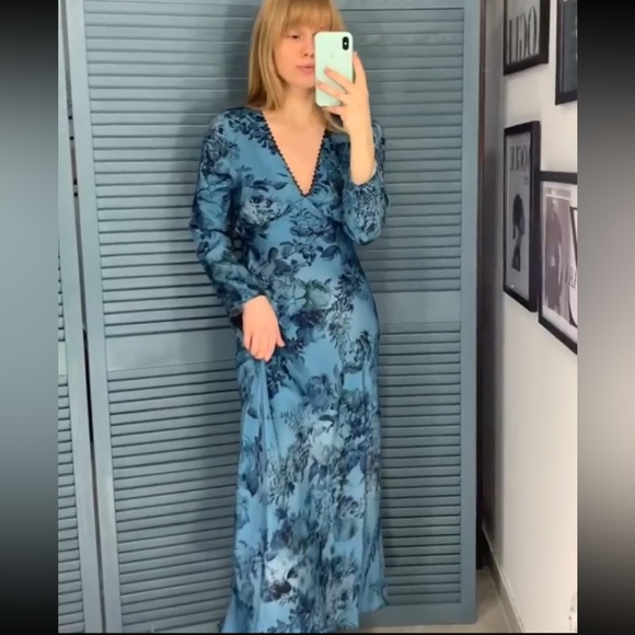 ✨✨ Zara Floral Print Dress Blue|Black - Picture 9 of 13